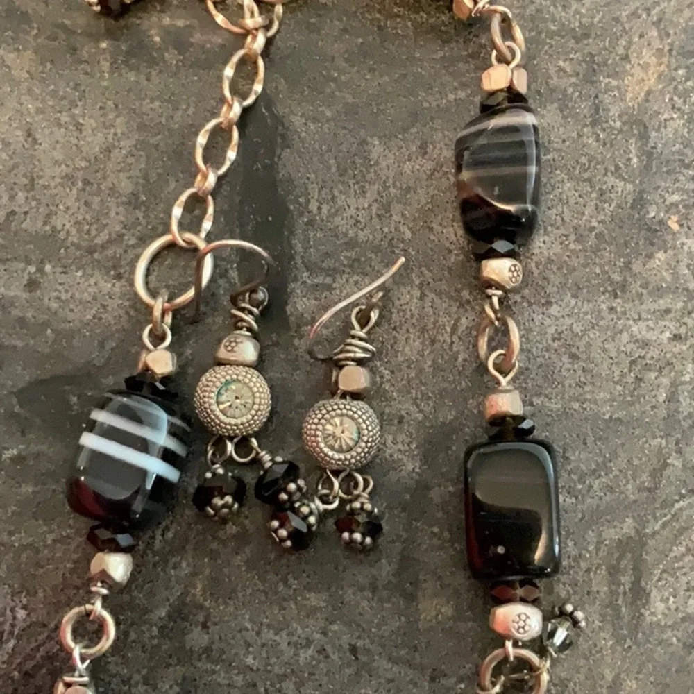 Glass bead black and cream necklace and earrings (3 for $15)